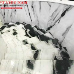 Đá Marble tự nhiên Panda White - Trắng panda lát cầu thang